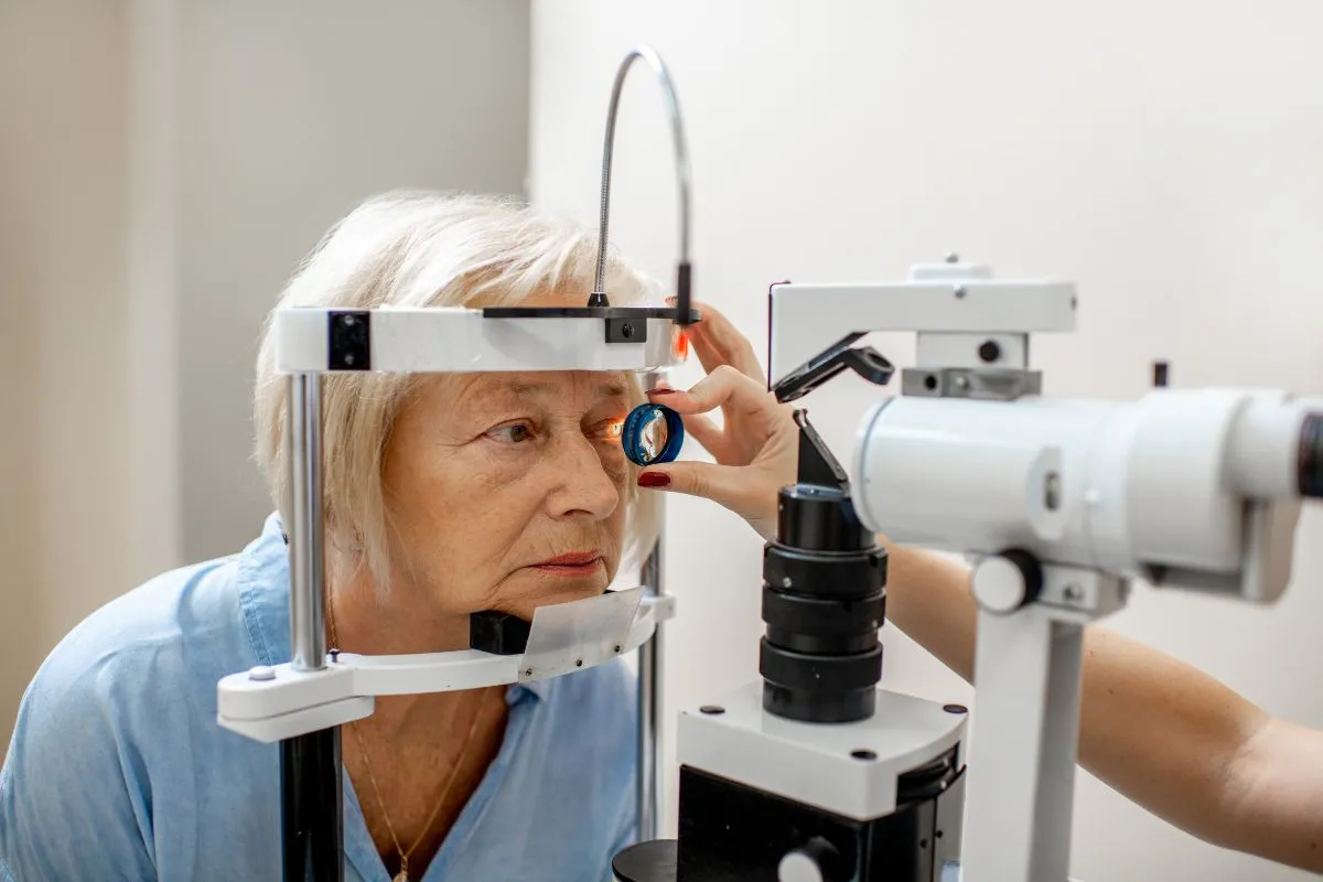 Patient undergoing a refractive lens examination